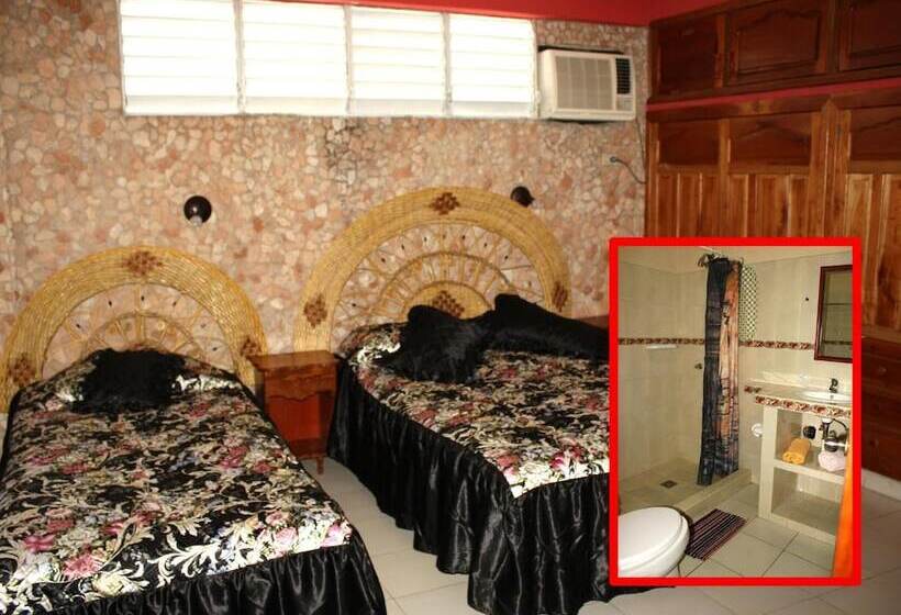 הוסטל Villa Maria Del Carmen