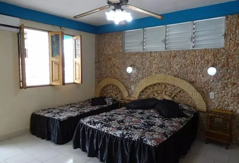 Retkeilymaja Villa Maria Del Carmen