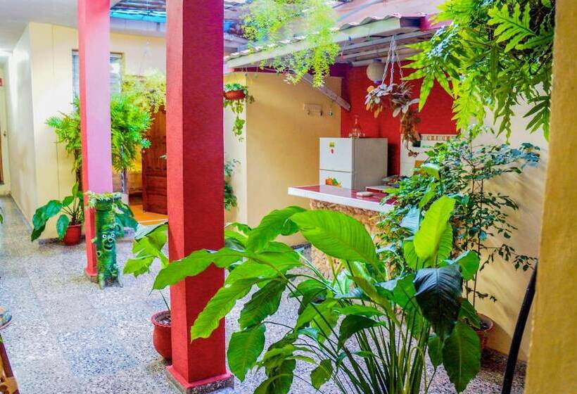 הוסטל Villa Maria Del Carmen