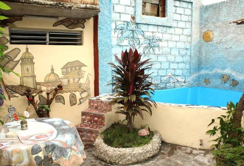 הוסטל Villa Maria Del Carmen