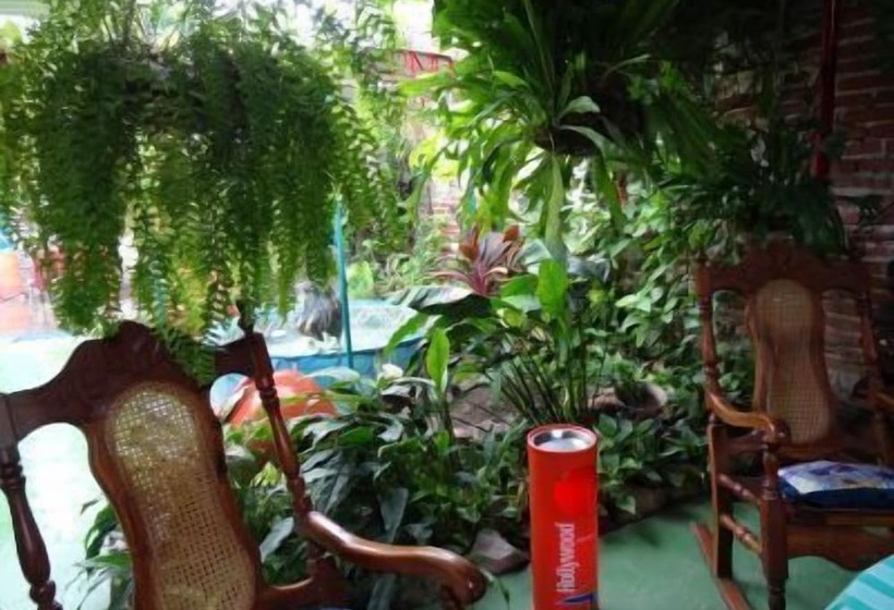 הוסטל Villa Maria Del Carmen