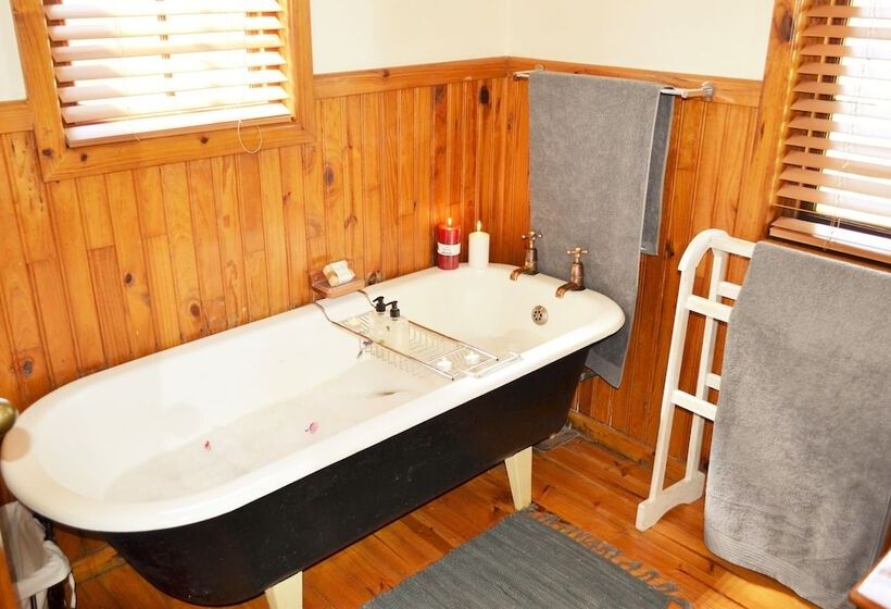 בית מלון כפרי Forest Edge