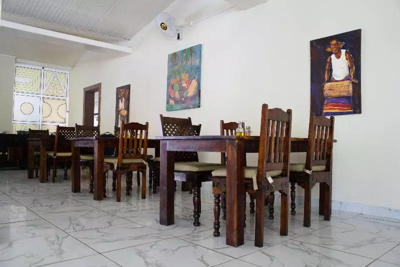 Itsandra Beach Hotel & Resort