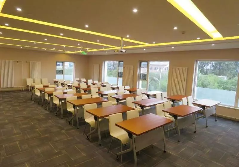 Hotelli Ibis Styles Beijing Capital Airport