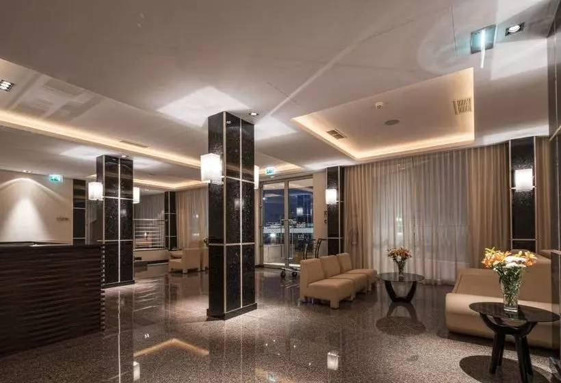 هتل Ibis Styles Iu Namibe