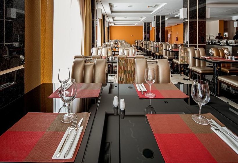 酒店 Ibis Styles Iu Namibe