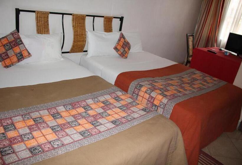 هتل Kings Hospitality Centre