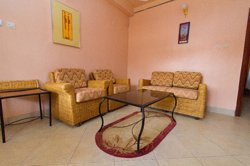 هتل Kings Hospitality Centre