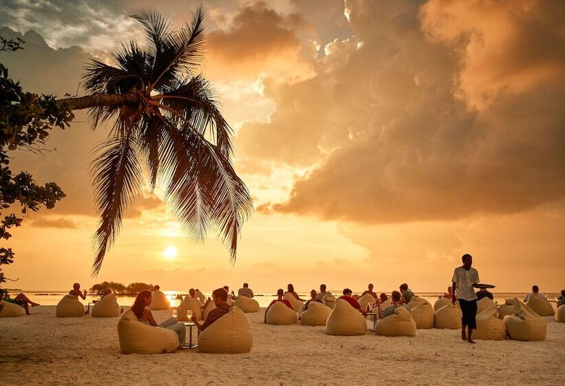 هتل Robinson Noonu  All Inclusive