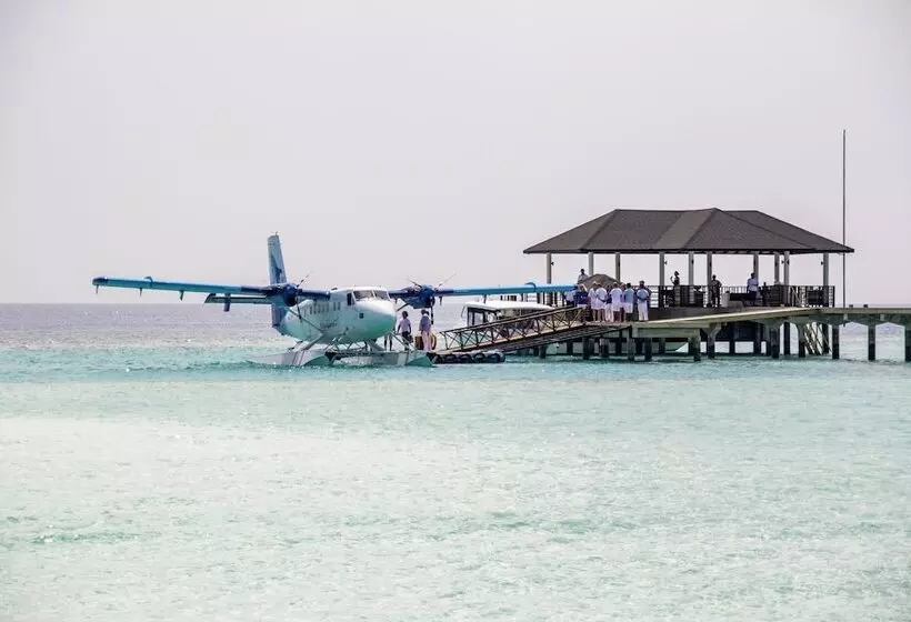 هتل Robinson Noonu  All Inclusive
