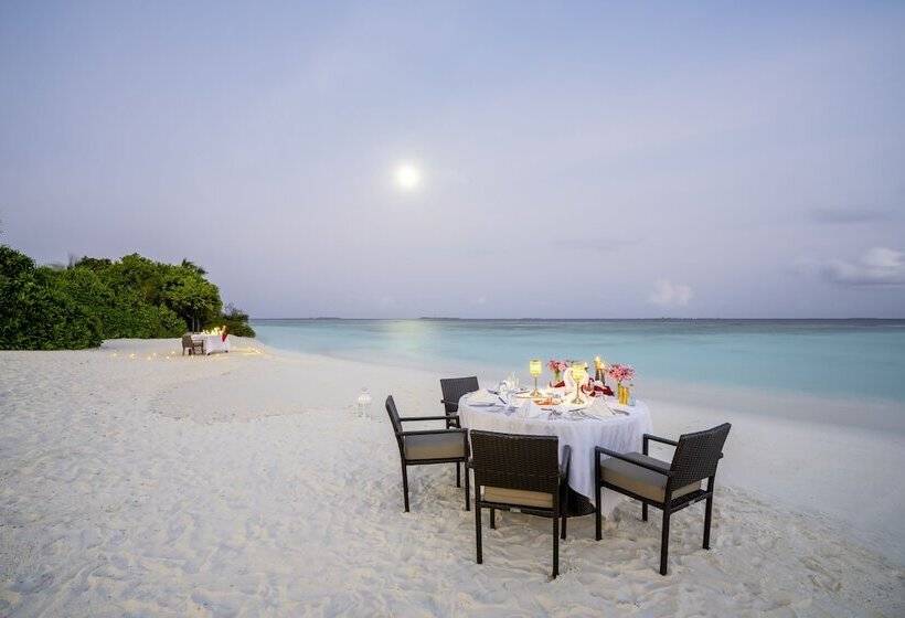 هتل Robinson Noonu  All Inclusive