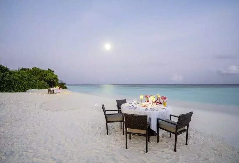 هتل Robinson Noonu  All Inclusive