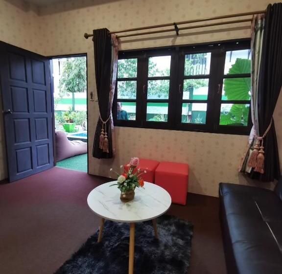 בית מלון כפרי Platinum Resort