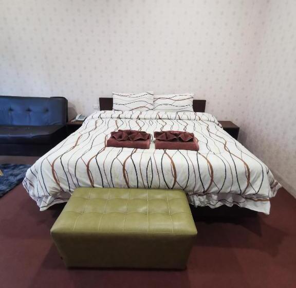 בית מלון כפרי Platinum Resort