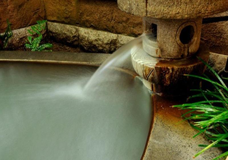 فندق Tsumikusa No Yado Komatsu Ryokan