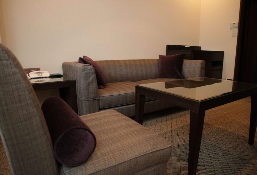 Den’s Hotel Yonezawa