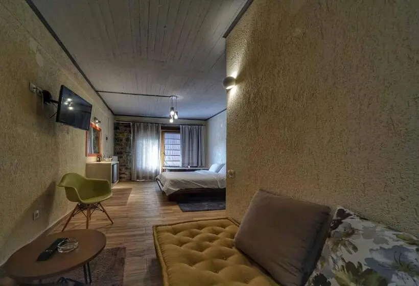 ペンション Livadi Suites