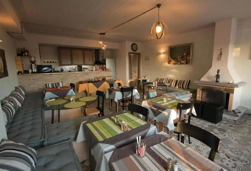 ペンション Livadi Suites