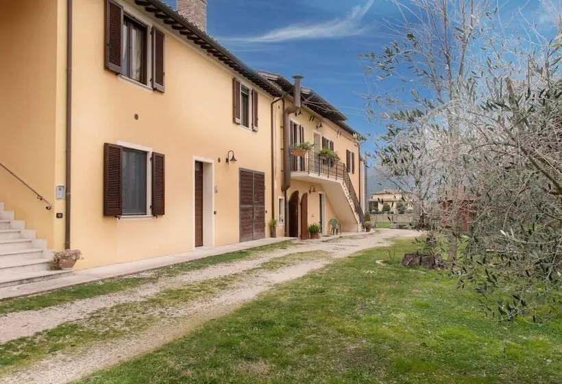 ホテル Agriturismo Stovali Da Lustrinu