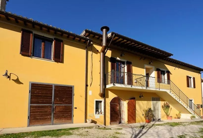 ホテル Agriturismo Stovali Da Lustrinu