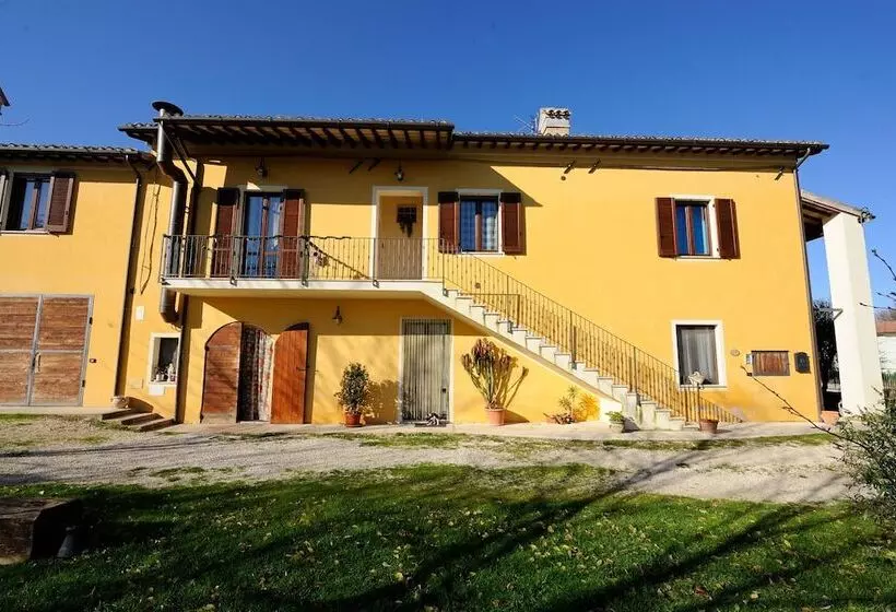 ホテル Agriturismo Stovali Da Lustrinu