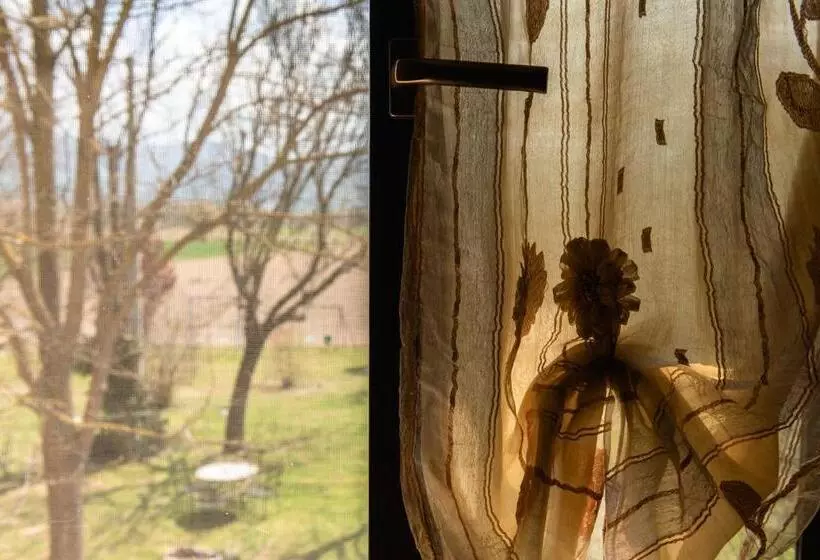 ホテル Agriturismo Stovali Da Lustrinu