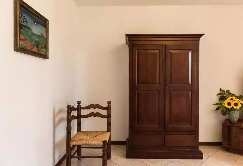 ホテル Agriturismo Stovali Da Lustrinu
