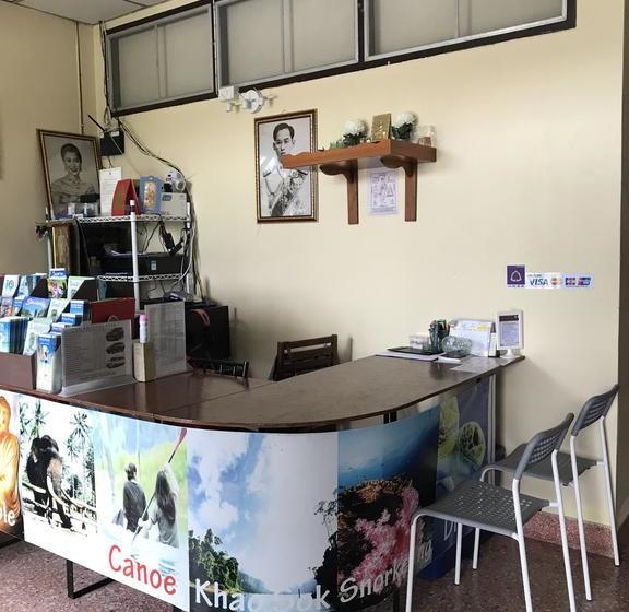 בית מלון כפרי Bed Khaolak Hostel