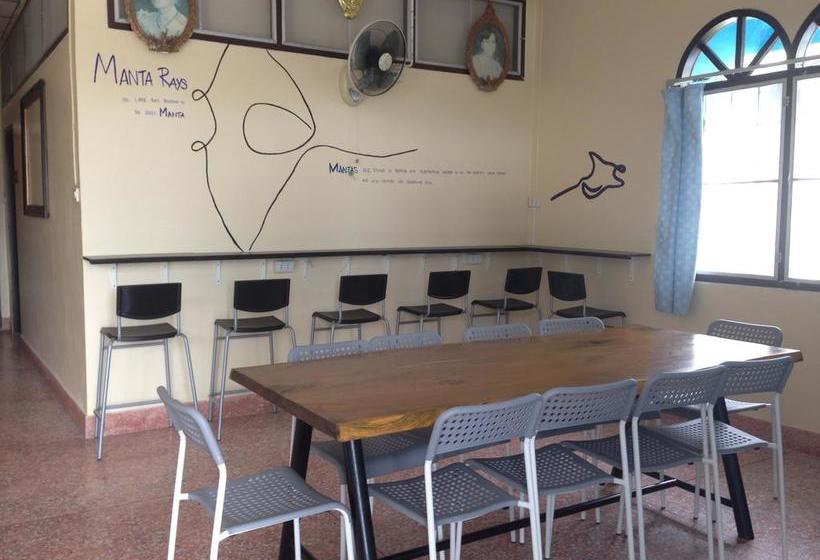 בית מלון כפרי Bed Khaolak Hostel