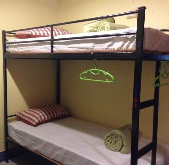 בית מלון כפרי Bed Khaolak Hostel