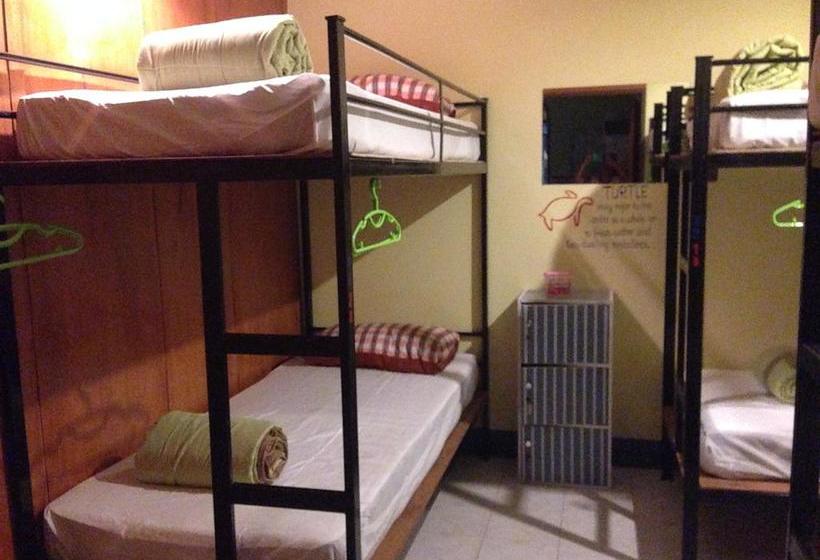 בית מלון כפרי Bed Khaolak Hostel
