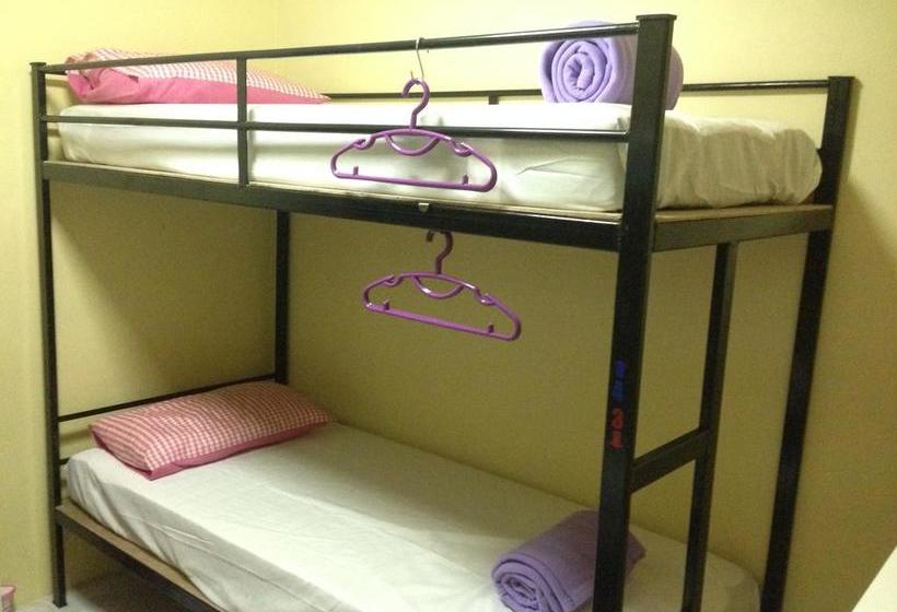 בית מלון כפרי Bed Khaolak Hostel