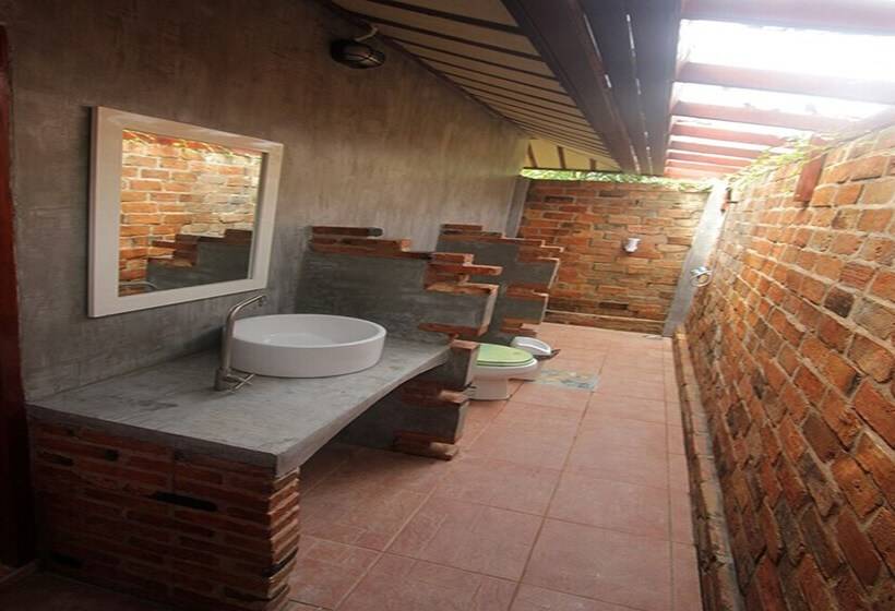 فندق Chomjan Resort