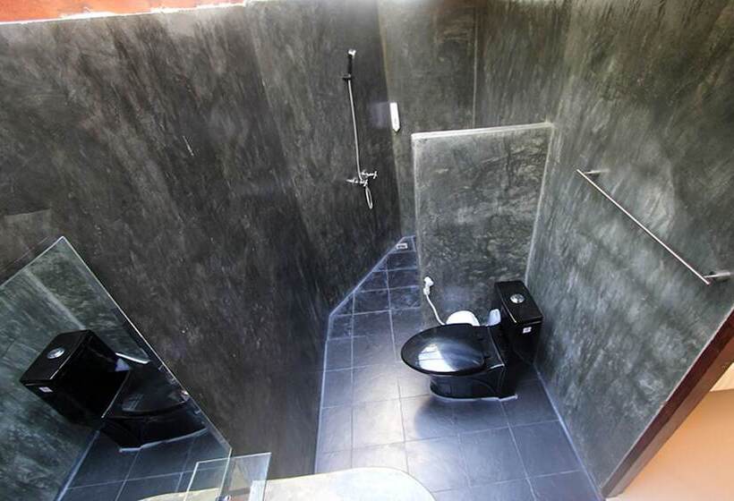 فندق Chomjan Resort