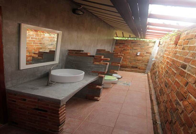 فندق Chomjan Resort