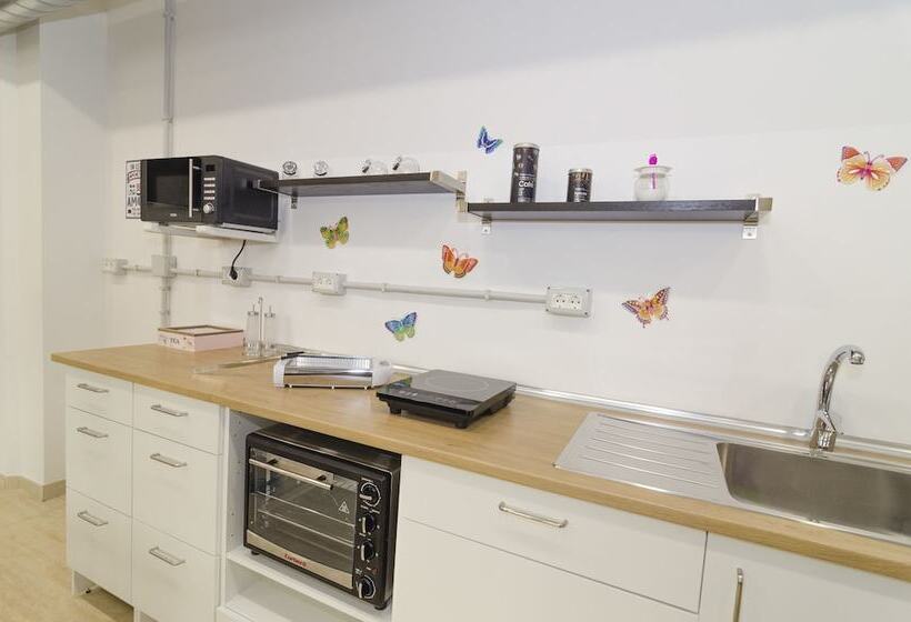 ホテル La Fabrica Urban Hostel