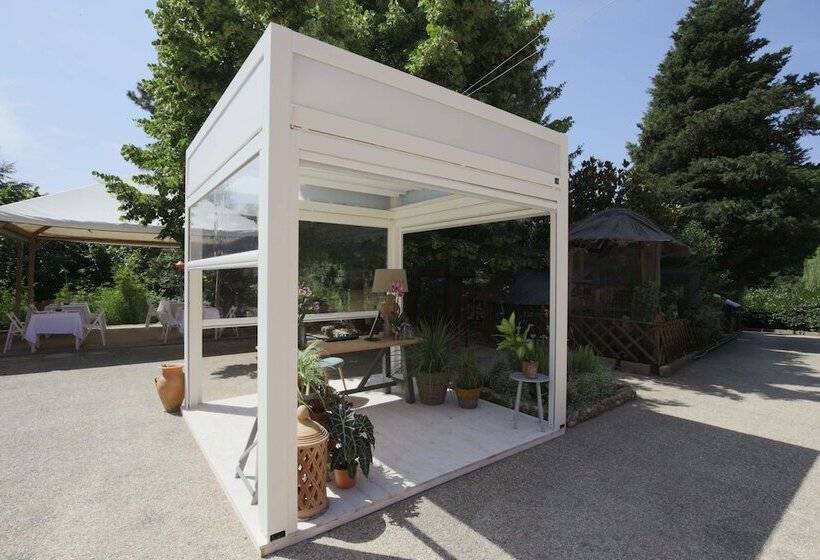 هتل La Mela Rossa