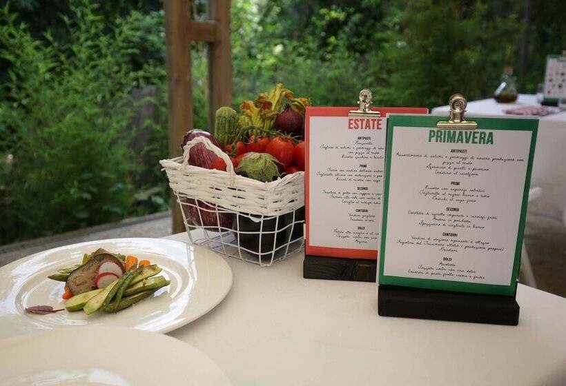 هتل La Mela Rossa