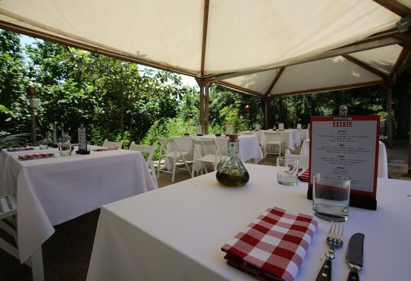 هتل La Mela Rossa