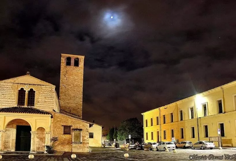 ホテル Ostello Palazzo Pierantoni