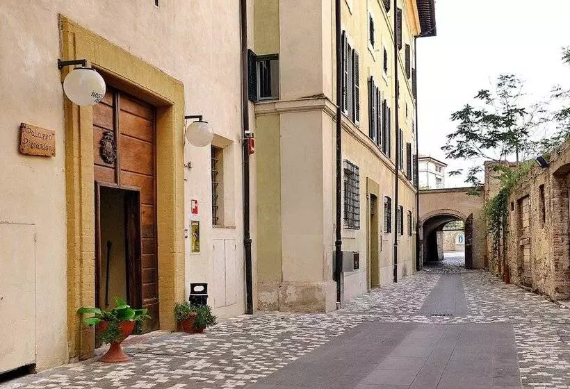 ホテル Ostello Palazzo Pierantoni