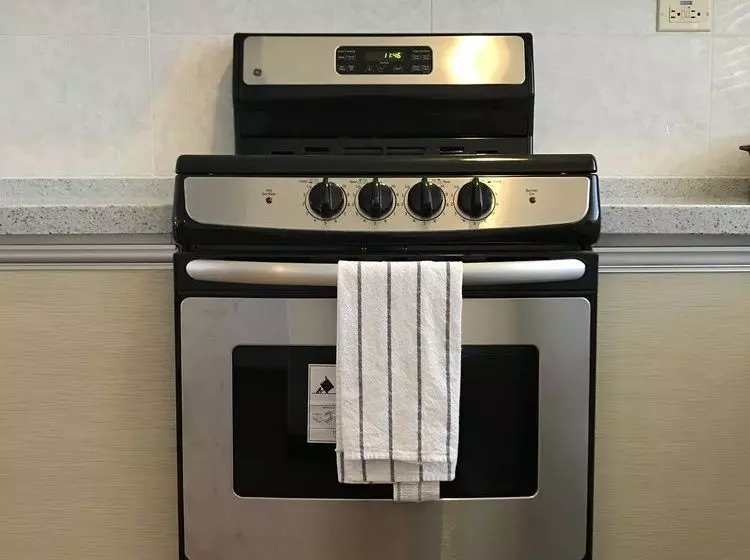 هتل The Summit Condominium &