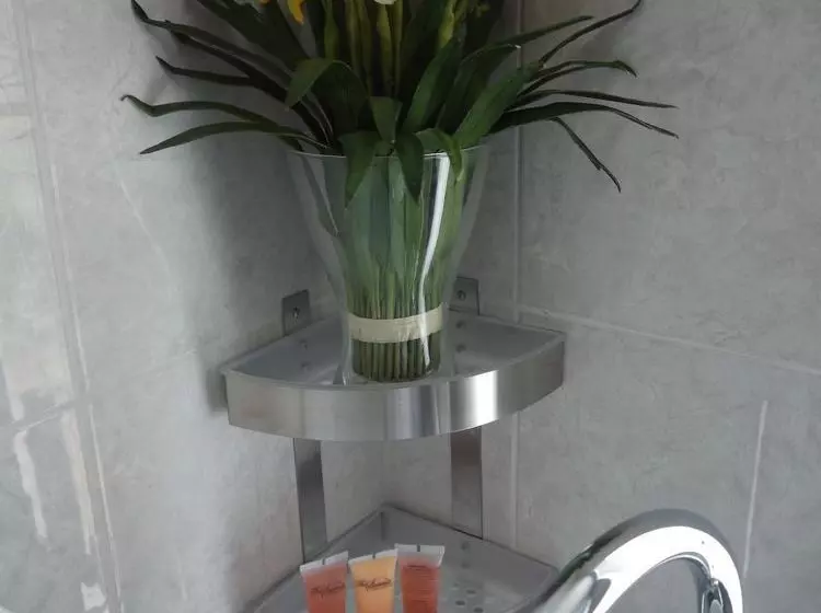 هتل The Summit Condominium &