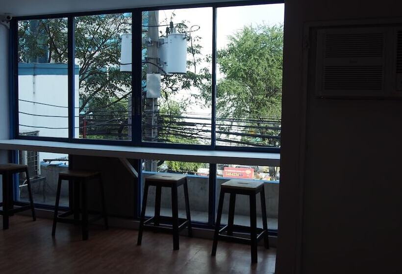 בית מלון כפרי Sunday Hostel