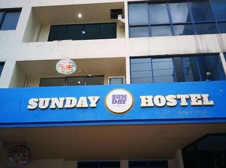 בית מלון כפרי Sunday Hostel