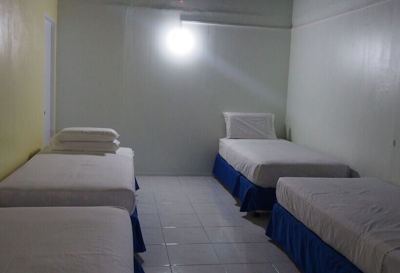 בית מלון כפרי Sunday Hostel