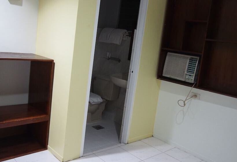 בית מלון כפרי Sunday Hostel