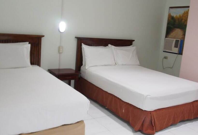 בית מלון כפרי Sunday Hostel