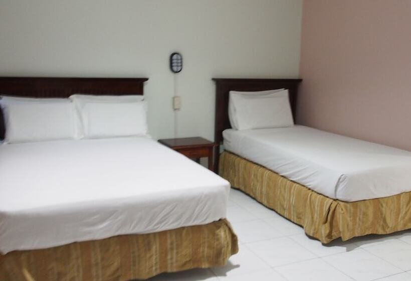 בית מלון כפרי Sunday Hostel