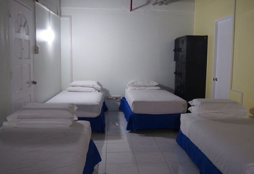 בית מלון כפרי Sunday Hostel